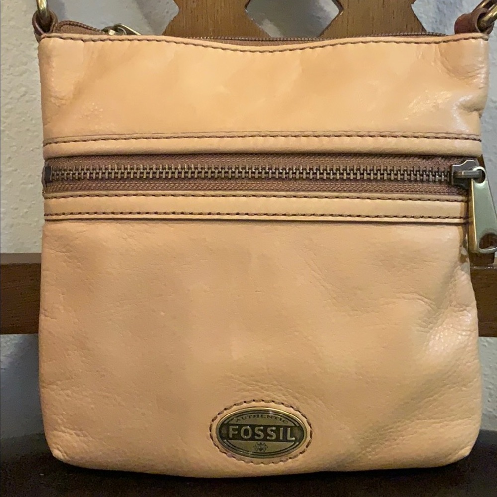 🎀 Fossil Crossbody Bag 🎀